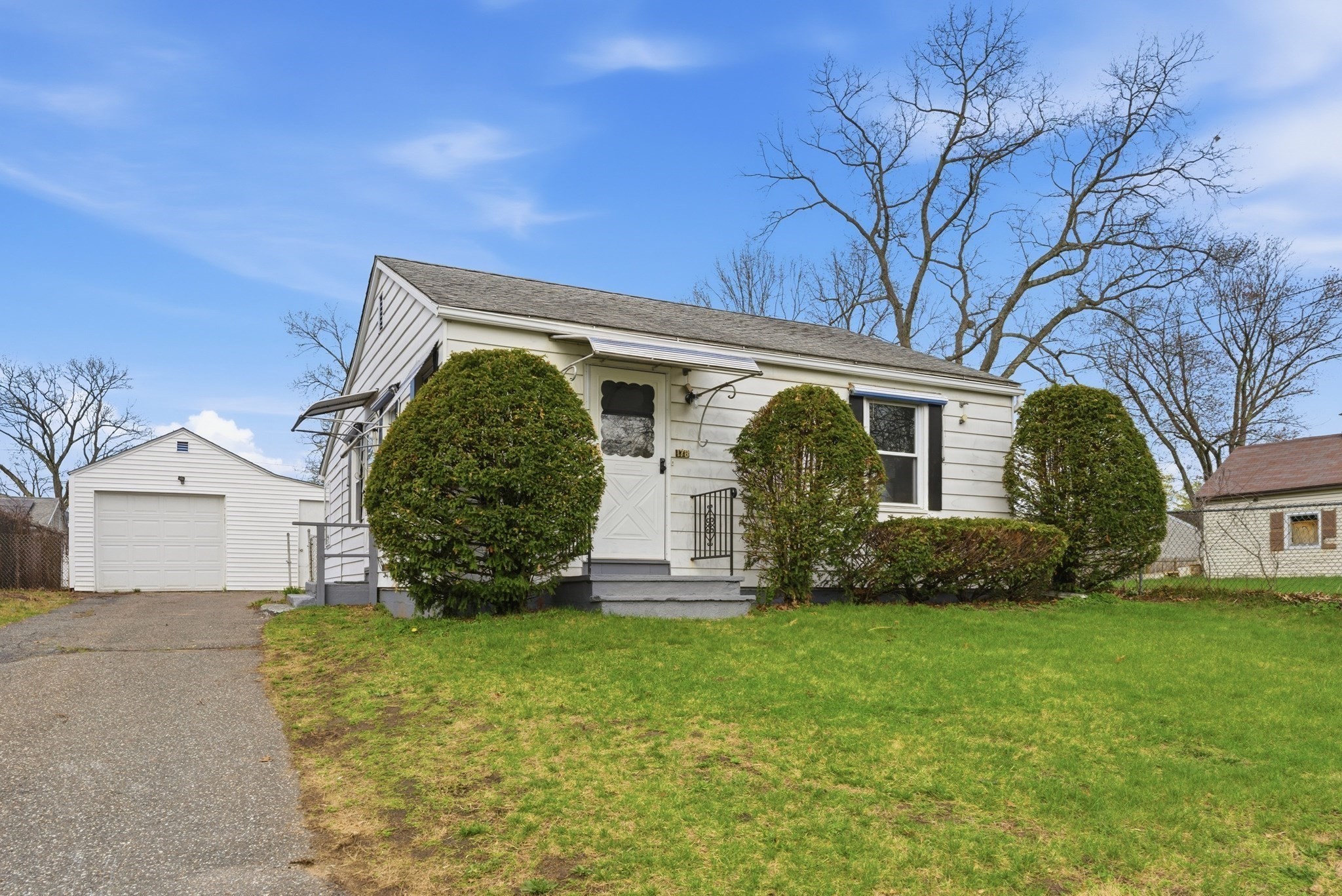 178 Penrose St, Springfield, MA 01109