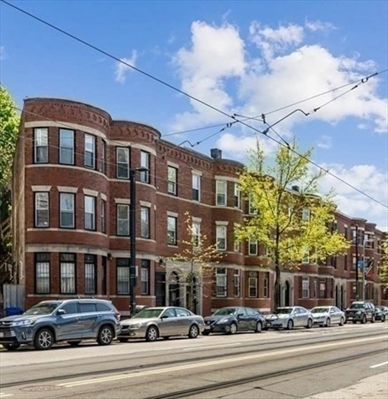 864 Huntington Ave, Apt 1