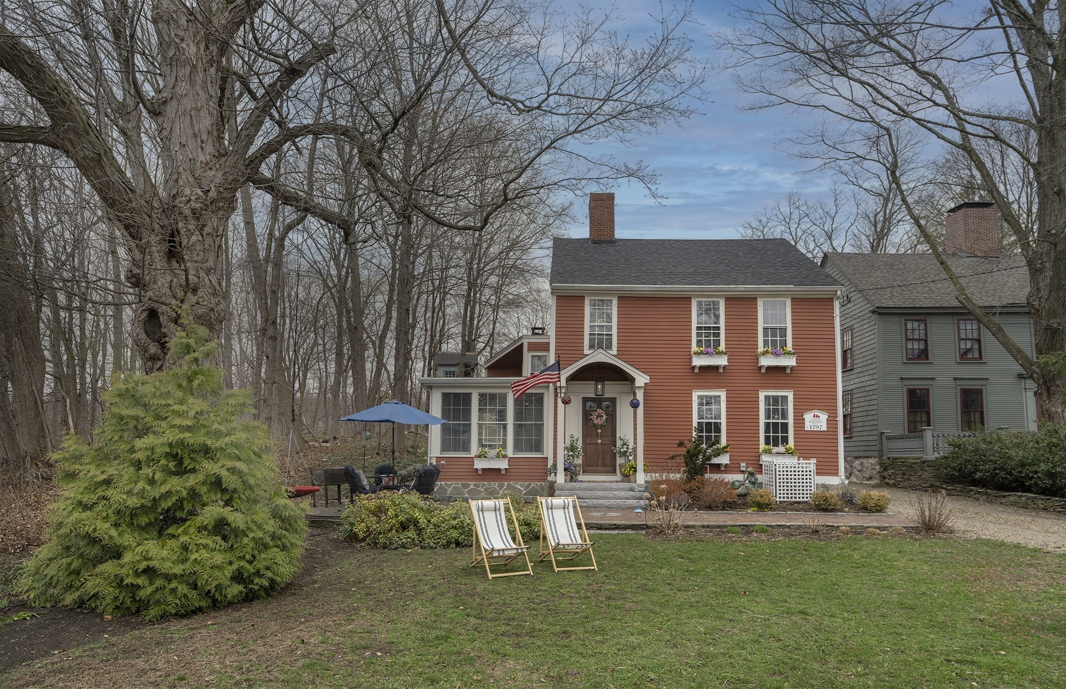 356 Main St, Amesbury, MA 01913