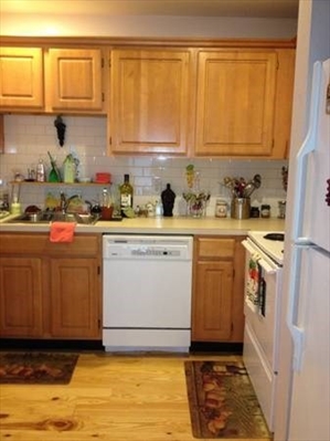32 Tufts Ave, Apt A