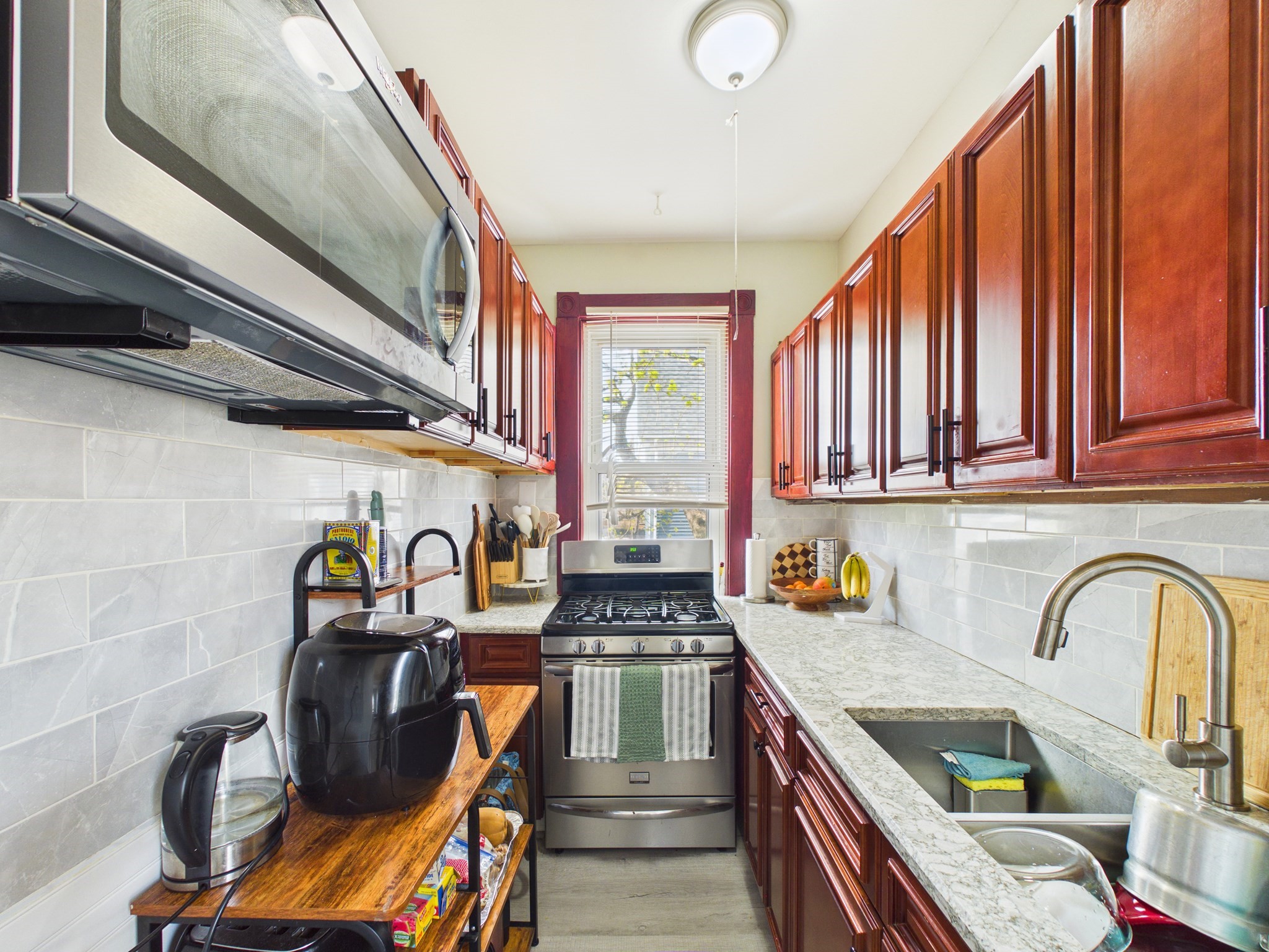 107 Robeson St, New Bedford, MA 02740 - Image 10