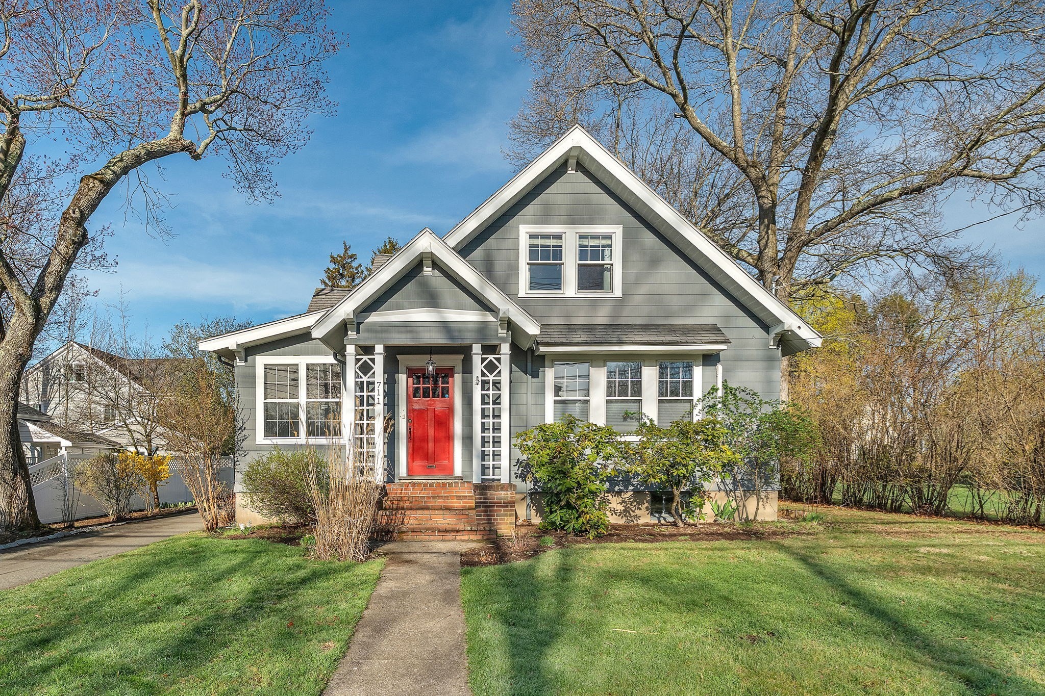 711 Webster Street, Needham, MA 02492