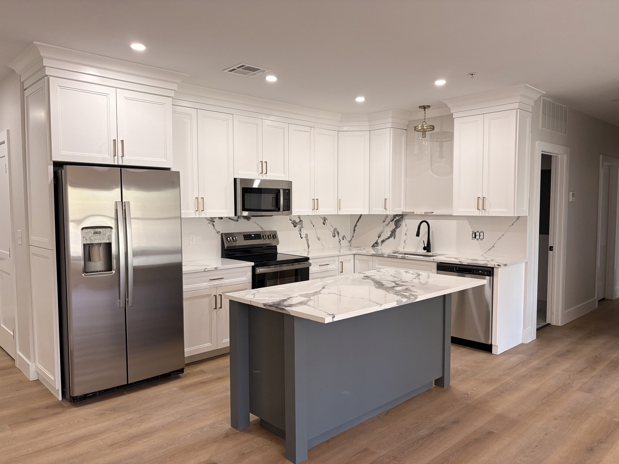 441 Washington St Unit 305, Dedham, MA 02026