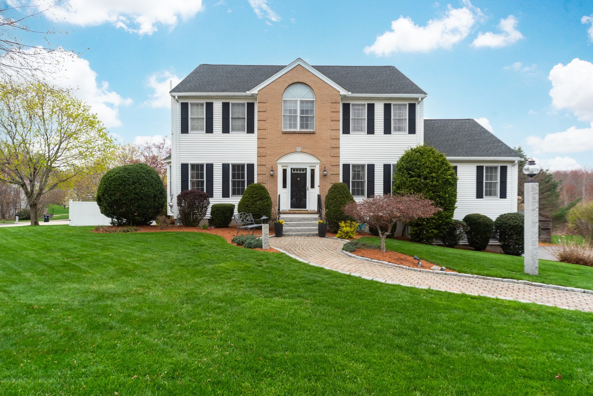 94 Dean Rd, Marlborough, MA 01752