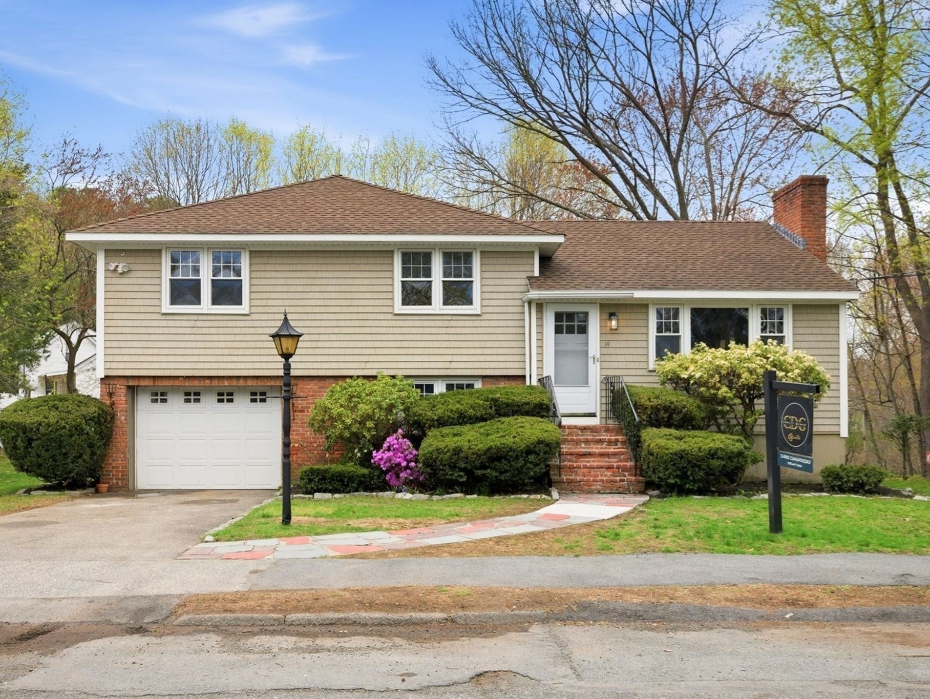 14 Sycamore Rd, Wakefield, MA 01880