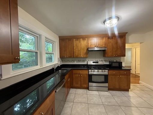 6-8 cenacle road, Apt 1