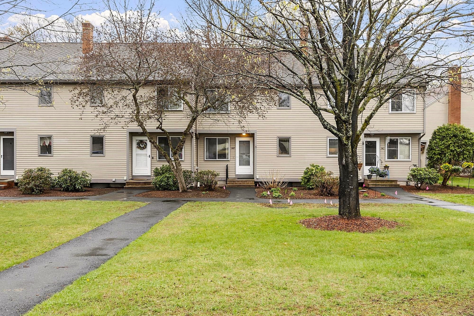140 Cortland Cir Unit 140, Leominster, MA 01453