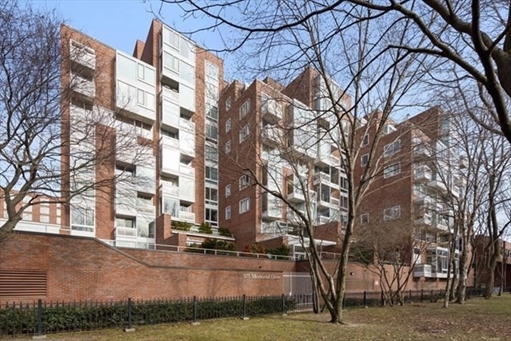 975 Memorial Drive, Apt 204