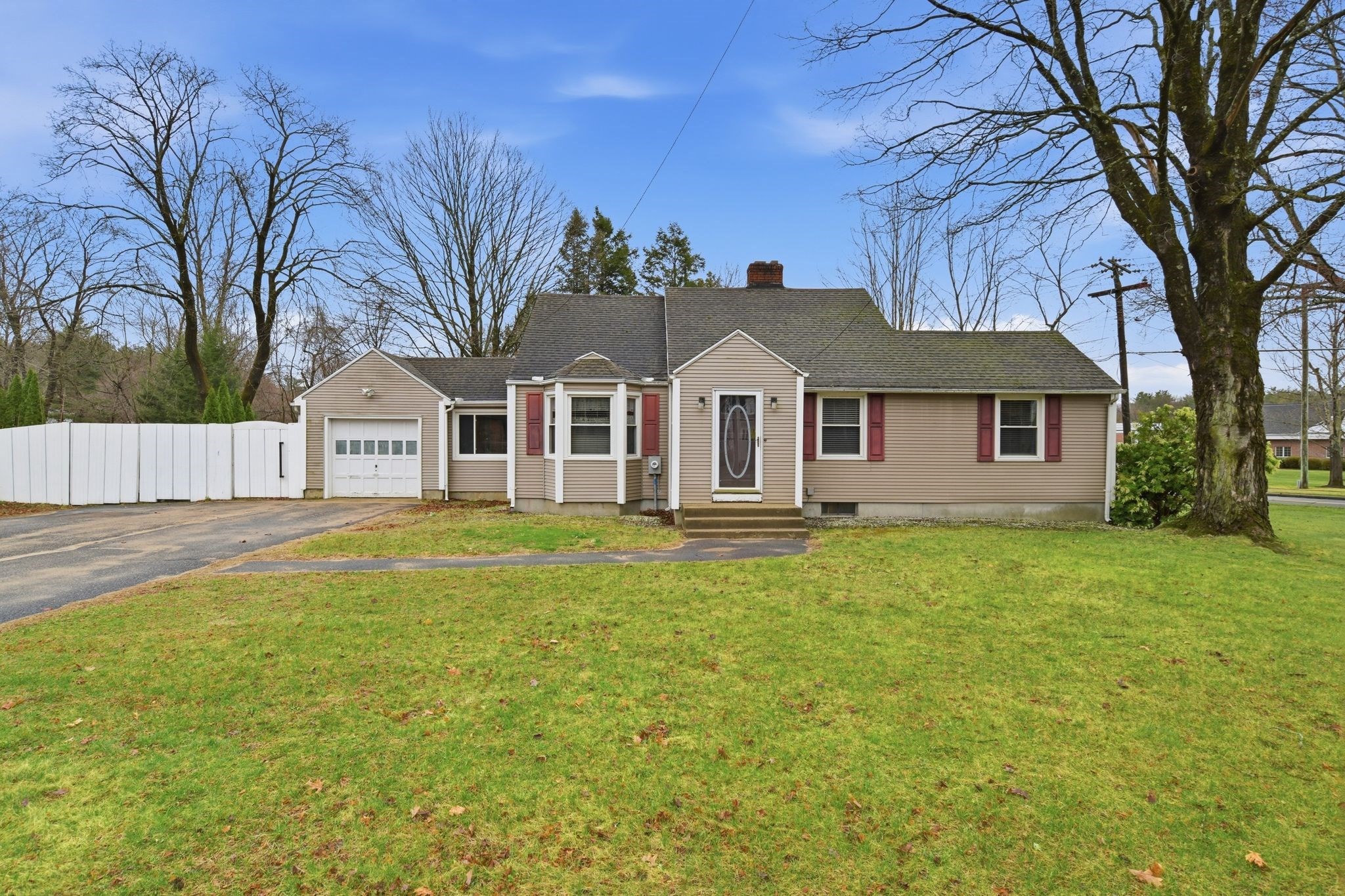 2163 Wilbraham Rd, Springfield, MA 01129