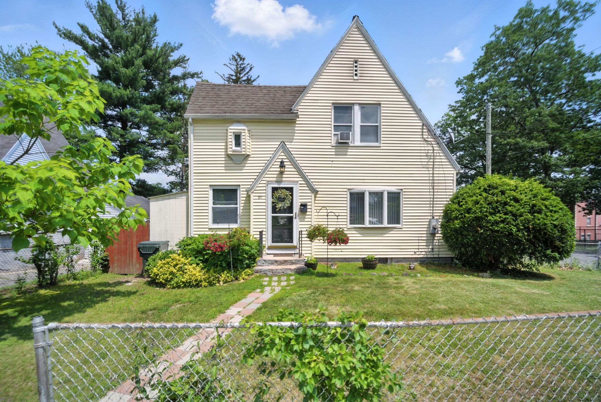 91 Braddock Street, Springfield, MA 01109