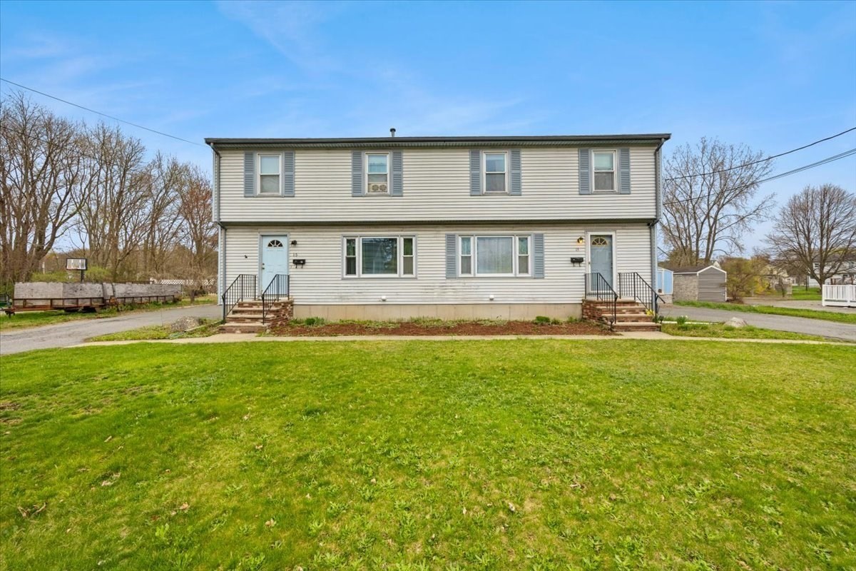 15 Hart St, Taunton, MA 02780