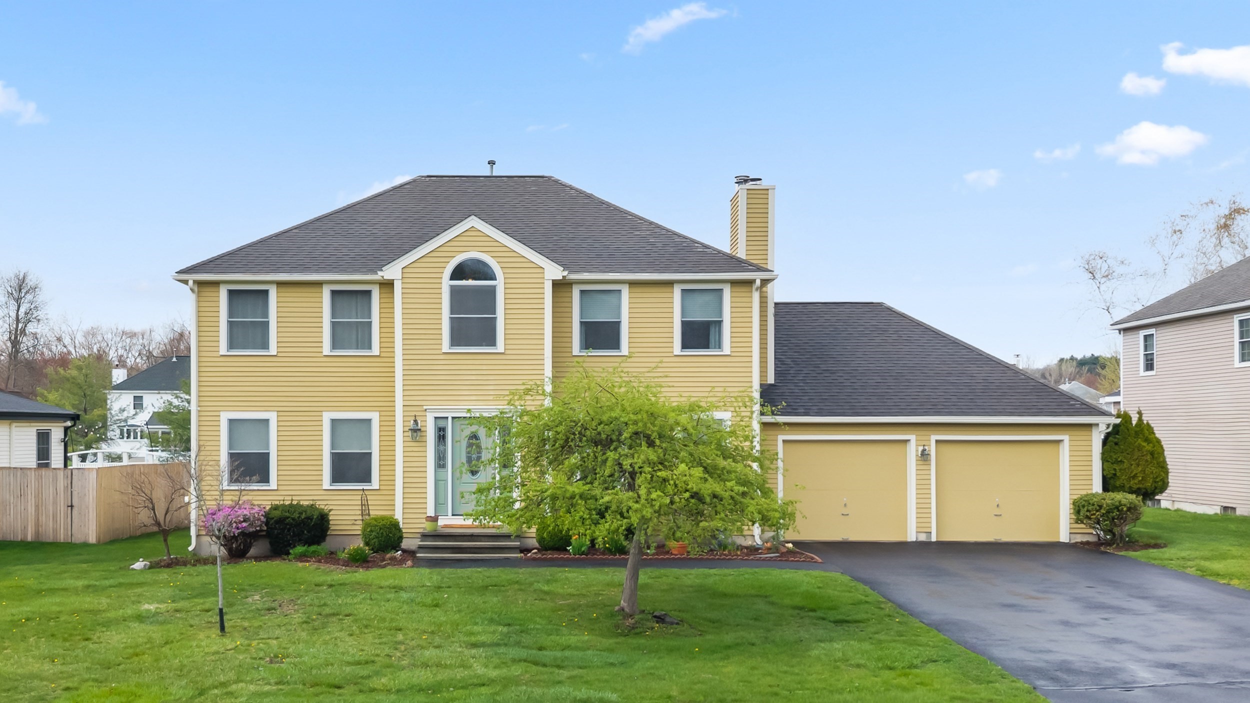 6 Crane Cir, Shrewsbury, MA 01545