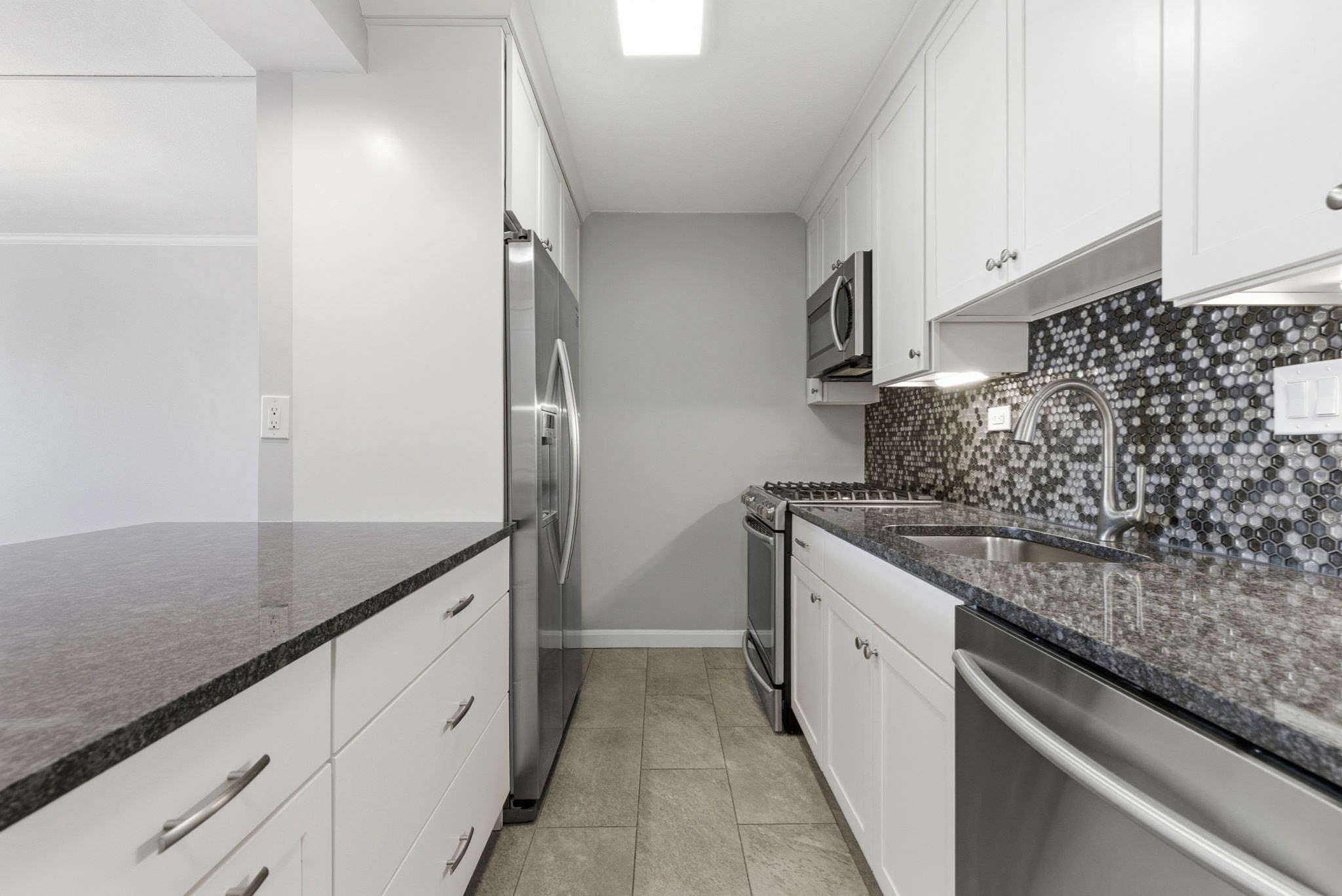 9 Hawthorne Place Unit 11J, West End, Boston, MA 02114 - Image 2