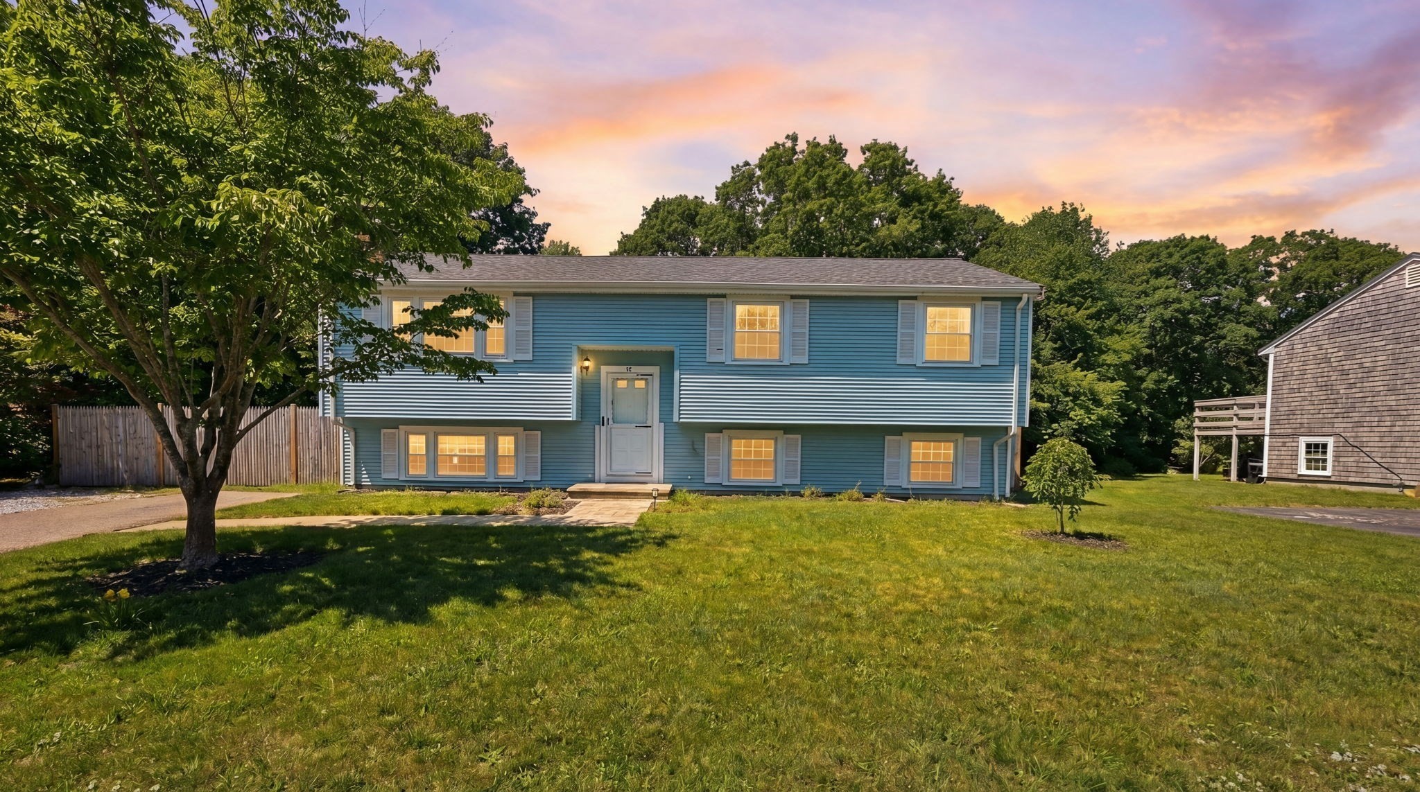 74 Meredith Dr, Falmouth, MA 02536