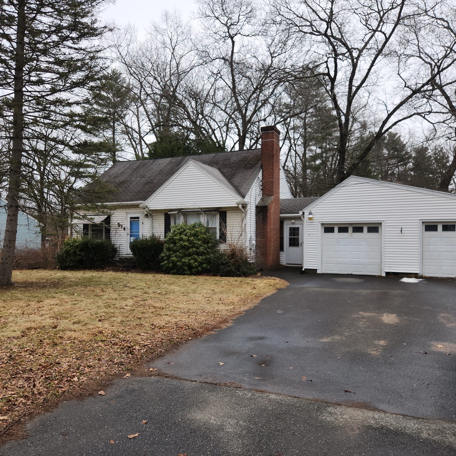 514 Dewey St, West Springfield, MA 01089