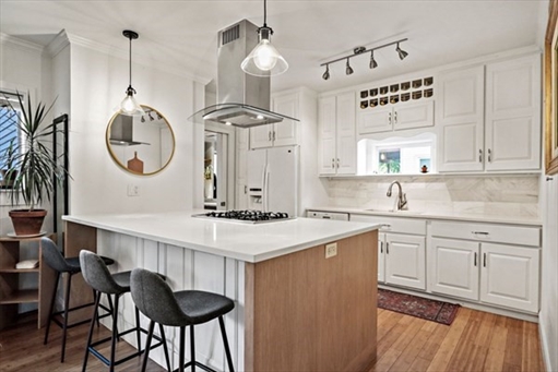 34 Everett Ave, Apt 1