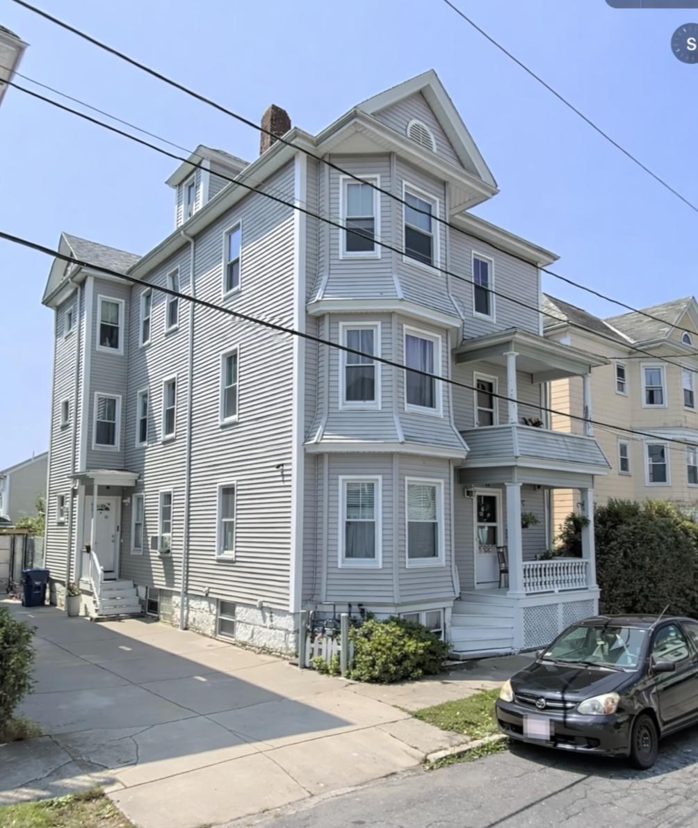 42 Fair St, New Bedford, MA 02740