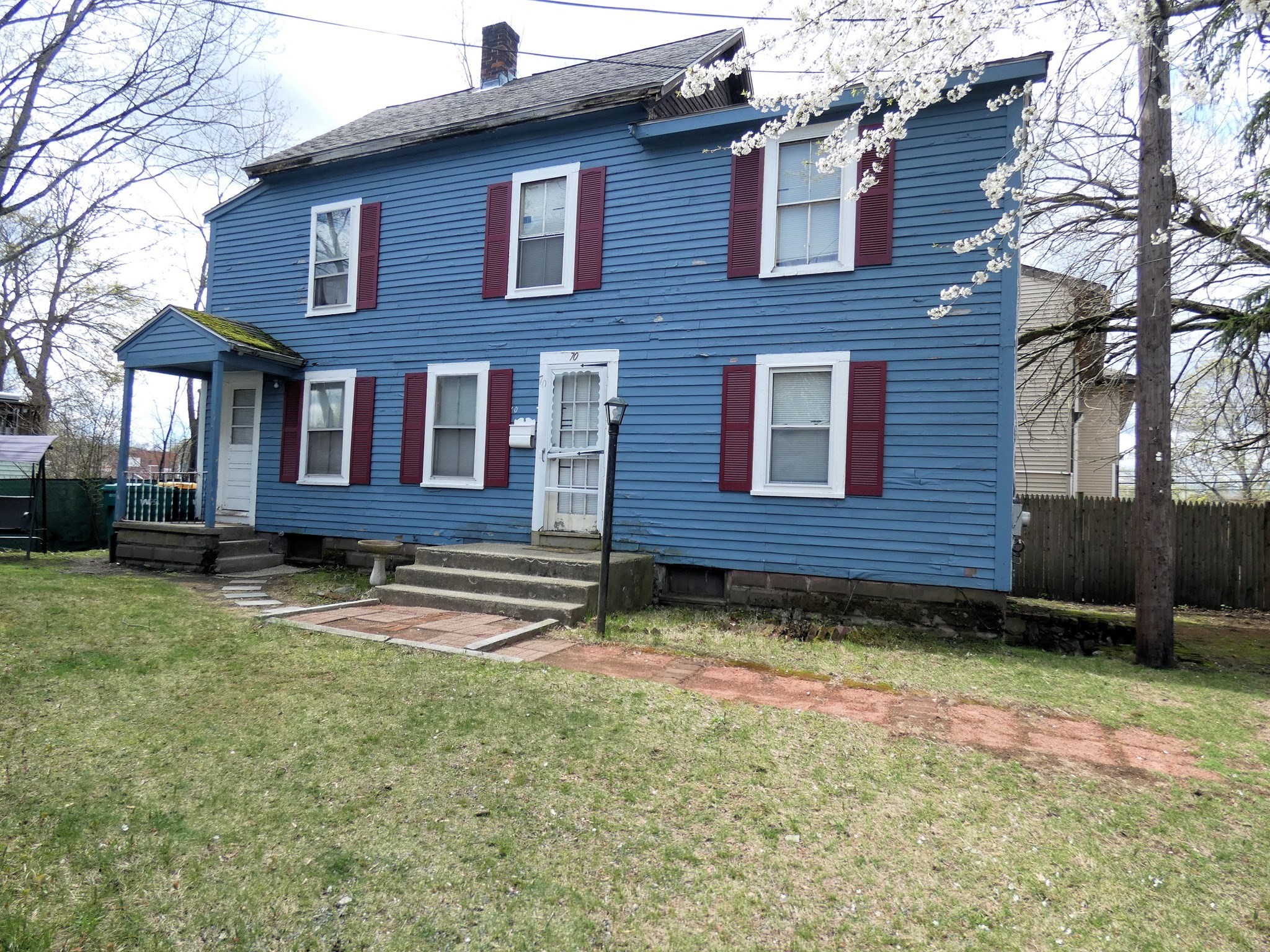 66 Park St, Woburn, MA 01801