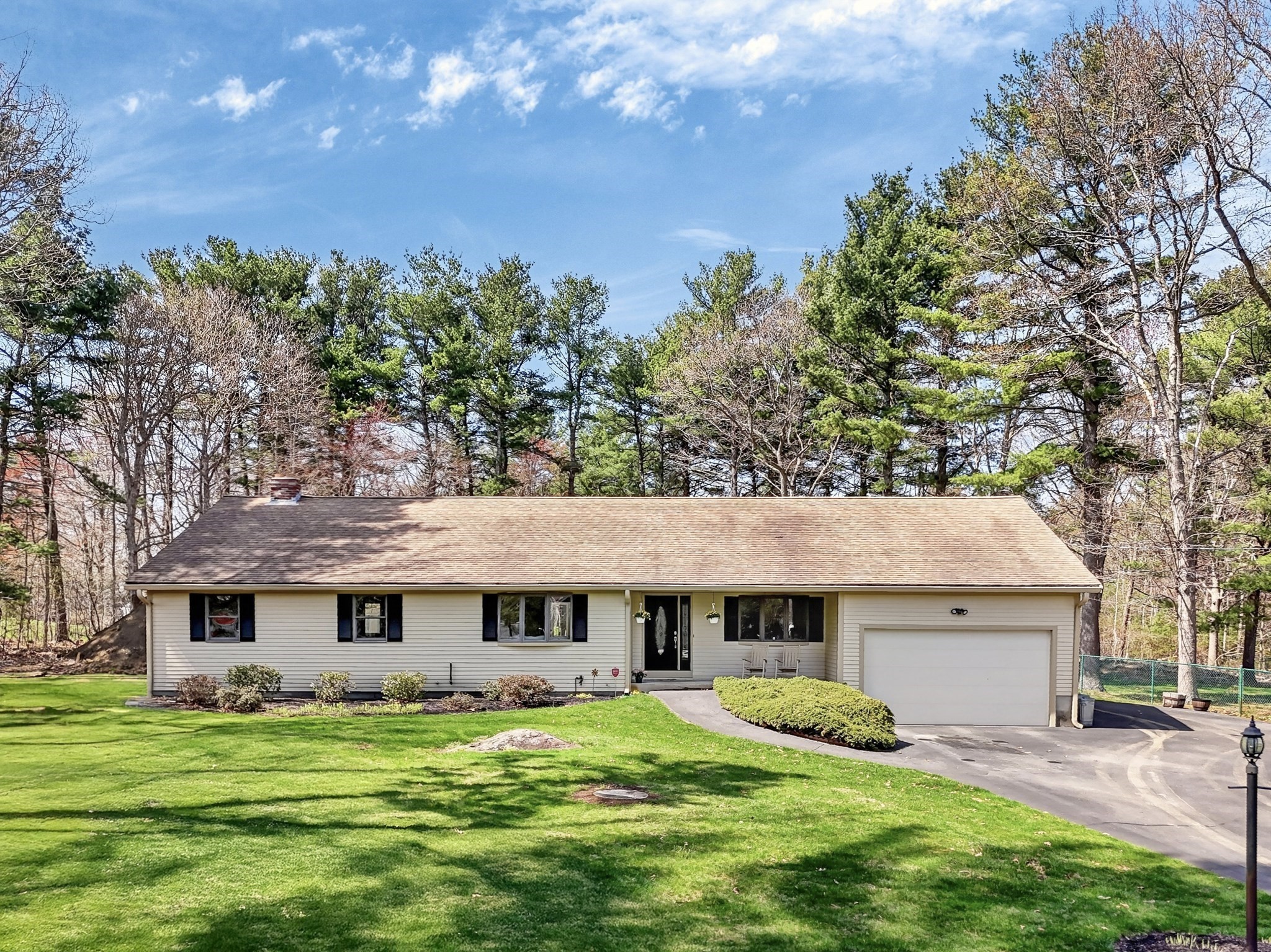 24 Orchard St, Berkley, MA 02779