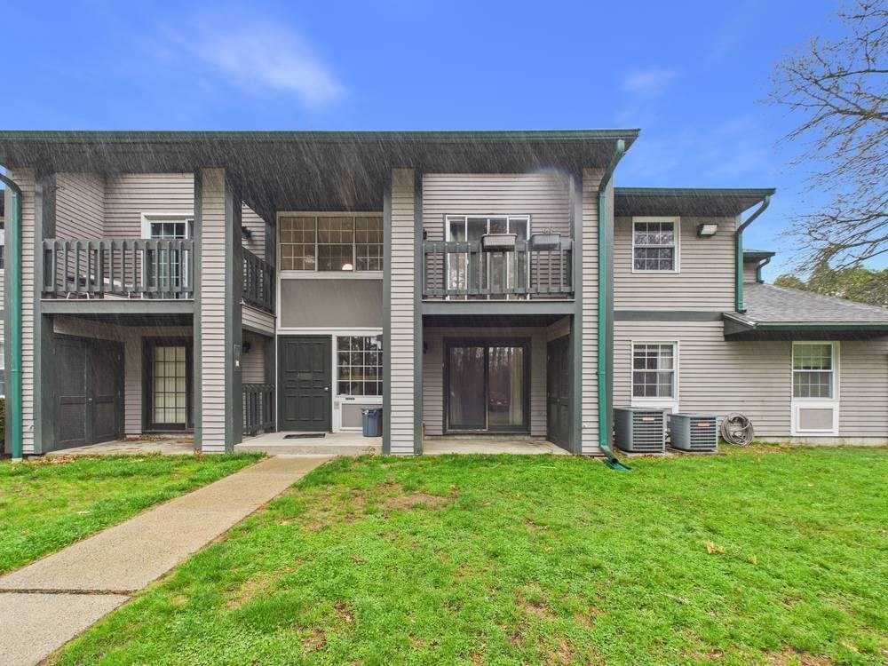 1940 Phillips Rd Unit 17, New Bedford, MA 02745