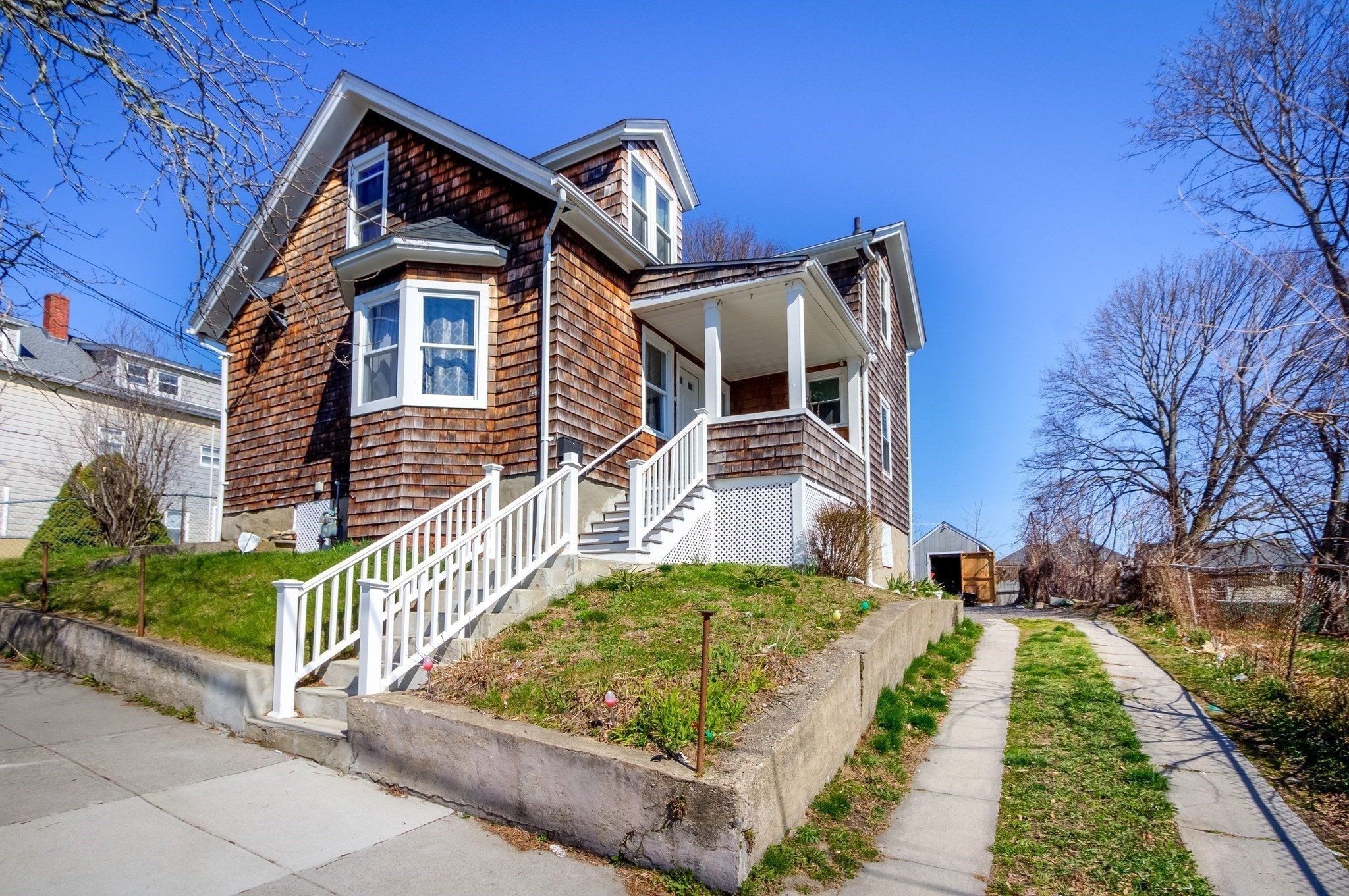 546 Snell St, Fall River, MA 02721