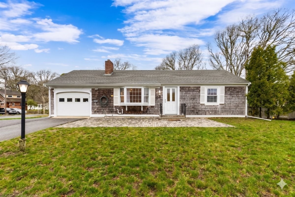 28 Merganser Ln, Yarmouth, MA 02673