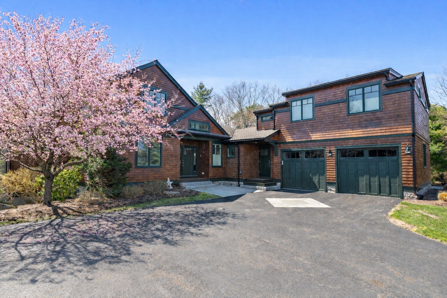 38 Raynor Dr, Hingham, MA 02043