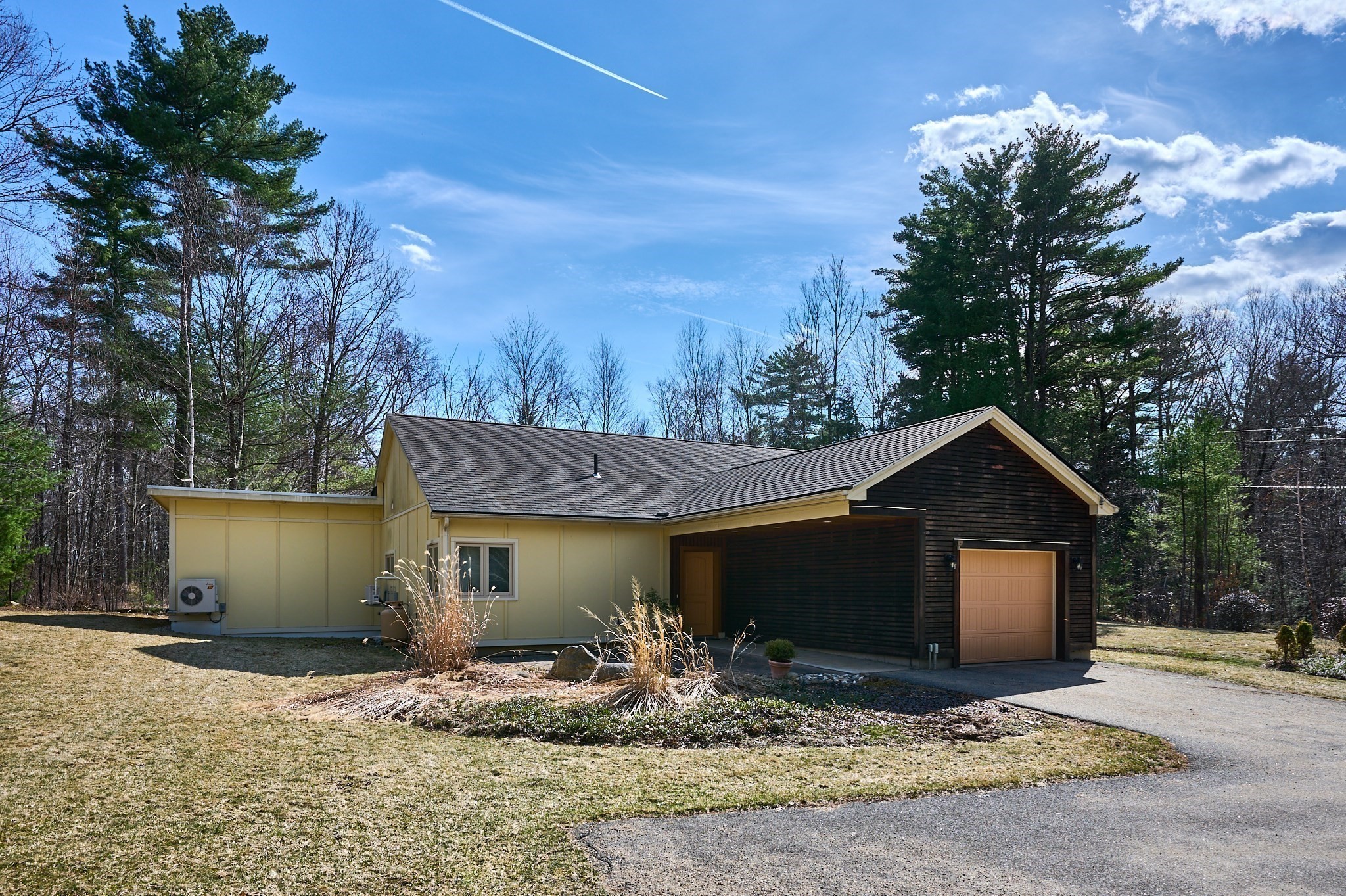 471 Flat Hills Rd, Amherst, MA 01002