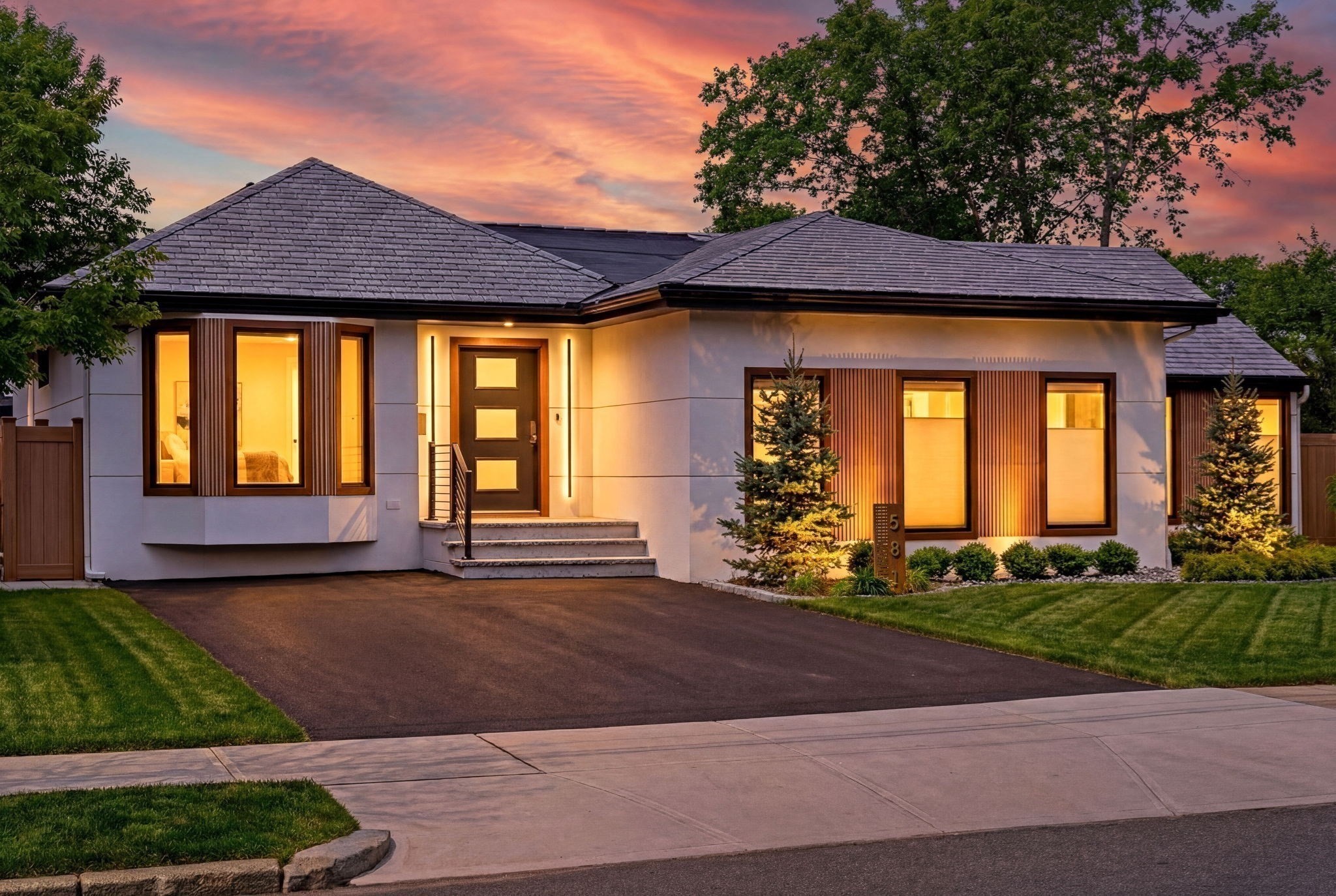 581 Saw Mill Brook Parkway, Newton, MA 02459