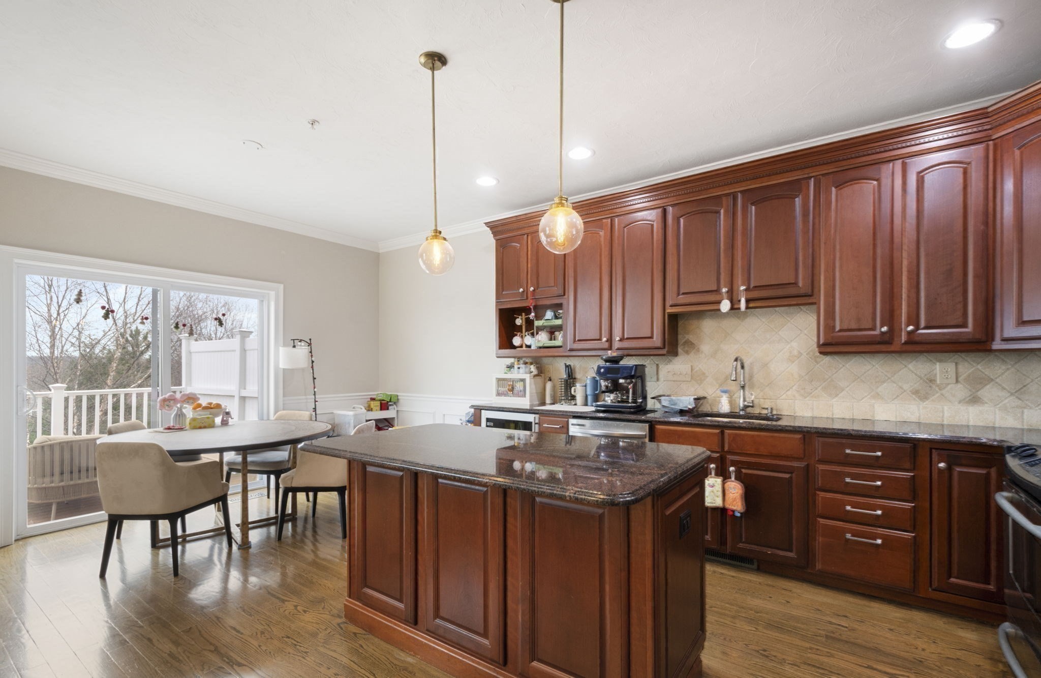 806 Ledgewood Way Unit 806, Clinton, MA 01510 - Image 4