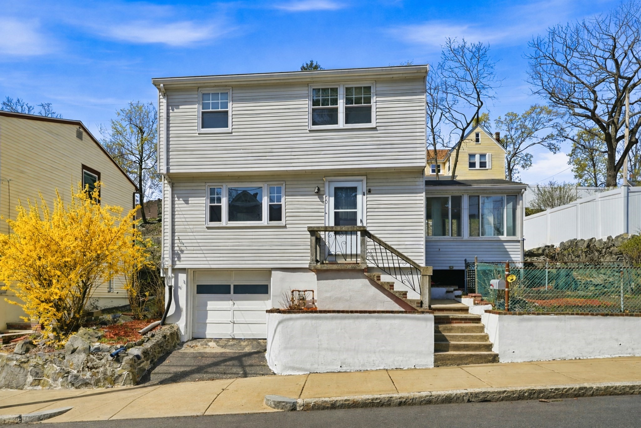 50 Earl St, Malden, MA 02148