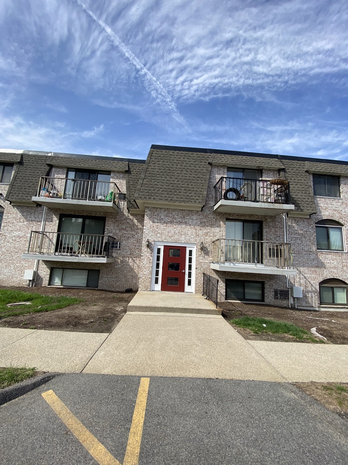 40 High St Unit 308, Dedham, MA 02026