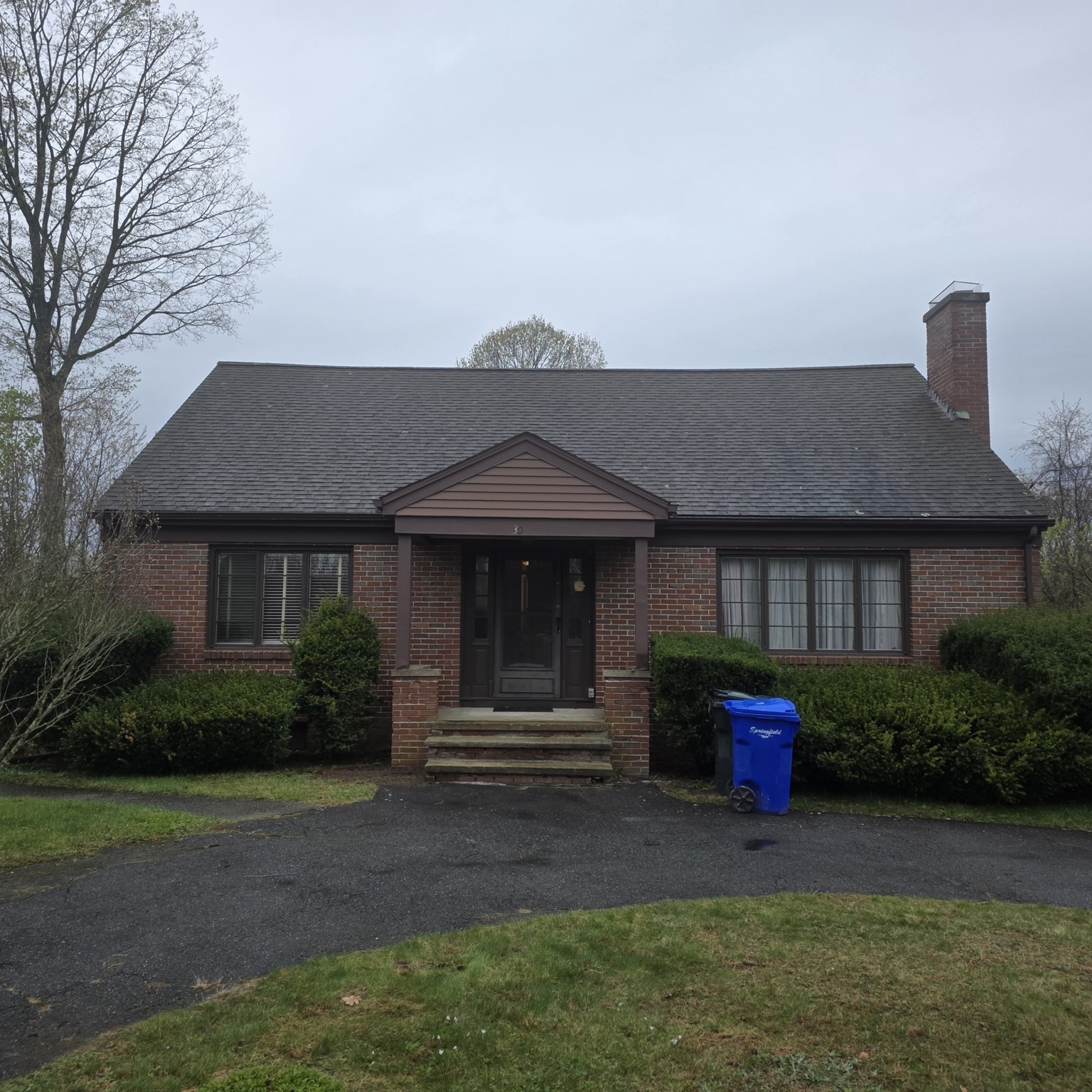 30 Woodcrest Road, Springfield, MA 01129