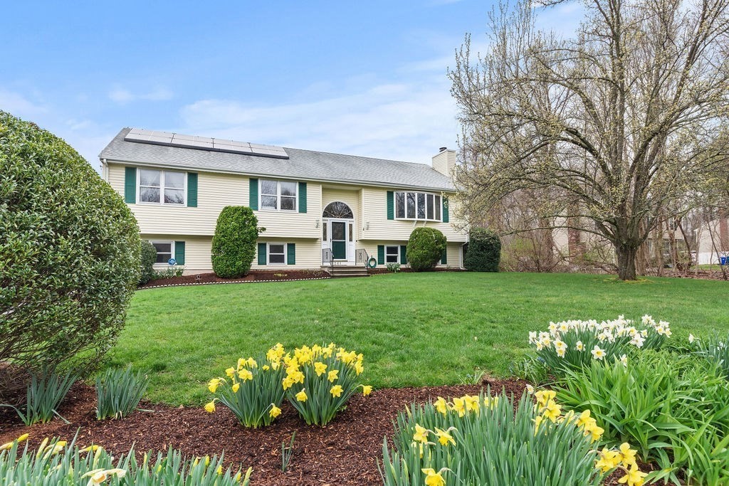 361 Richardson Ave, Attleboro, MA 02703