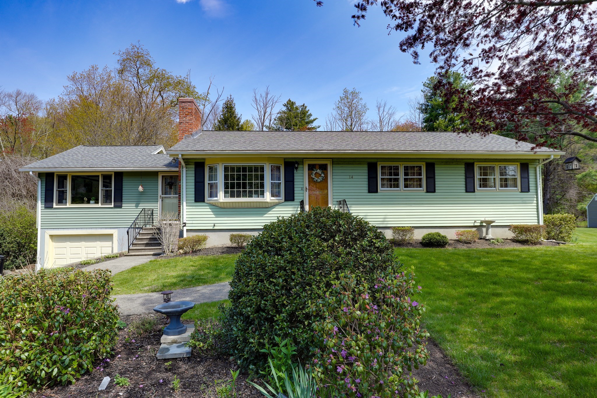 14 Mohawk Dr, Northborough, MA 01532
