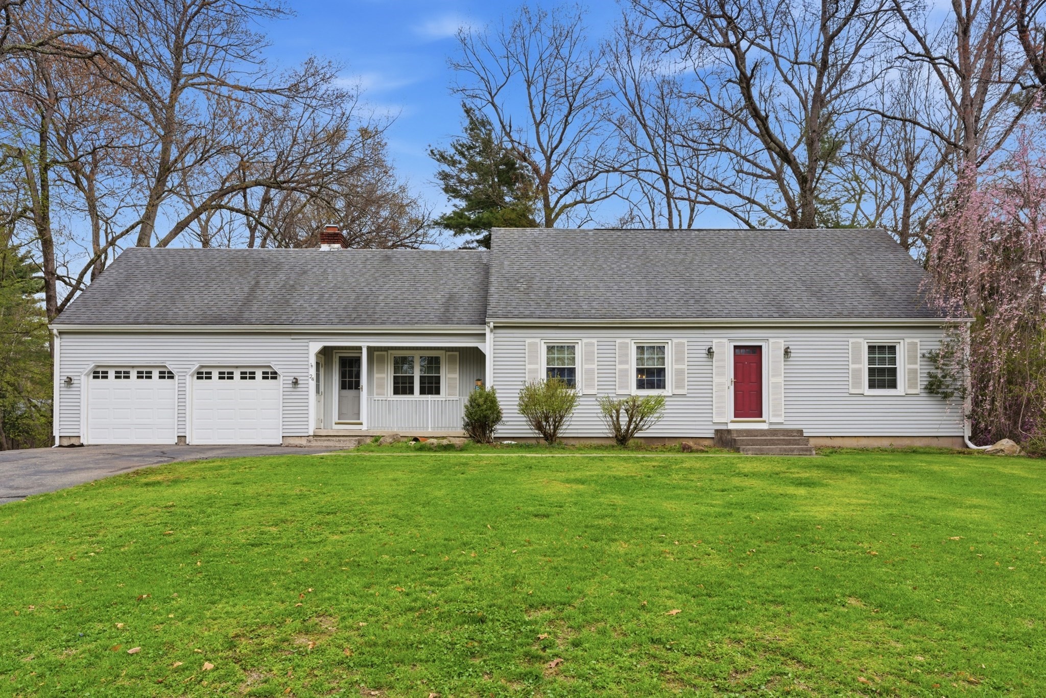 24 Deerfoot Dr, East Longmeadow, MA 01028