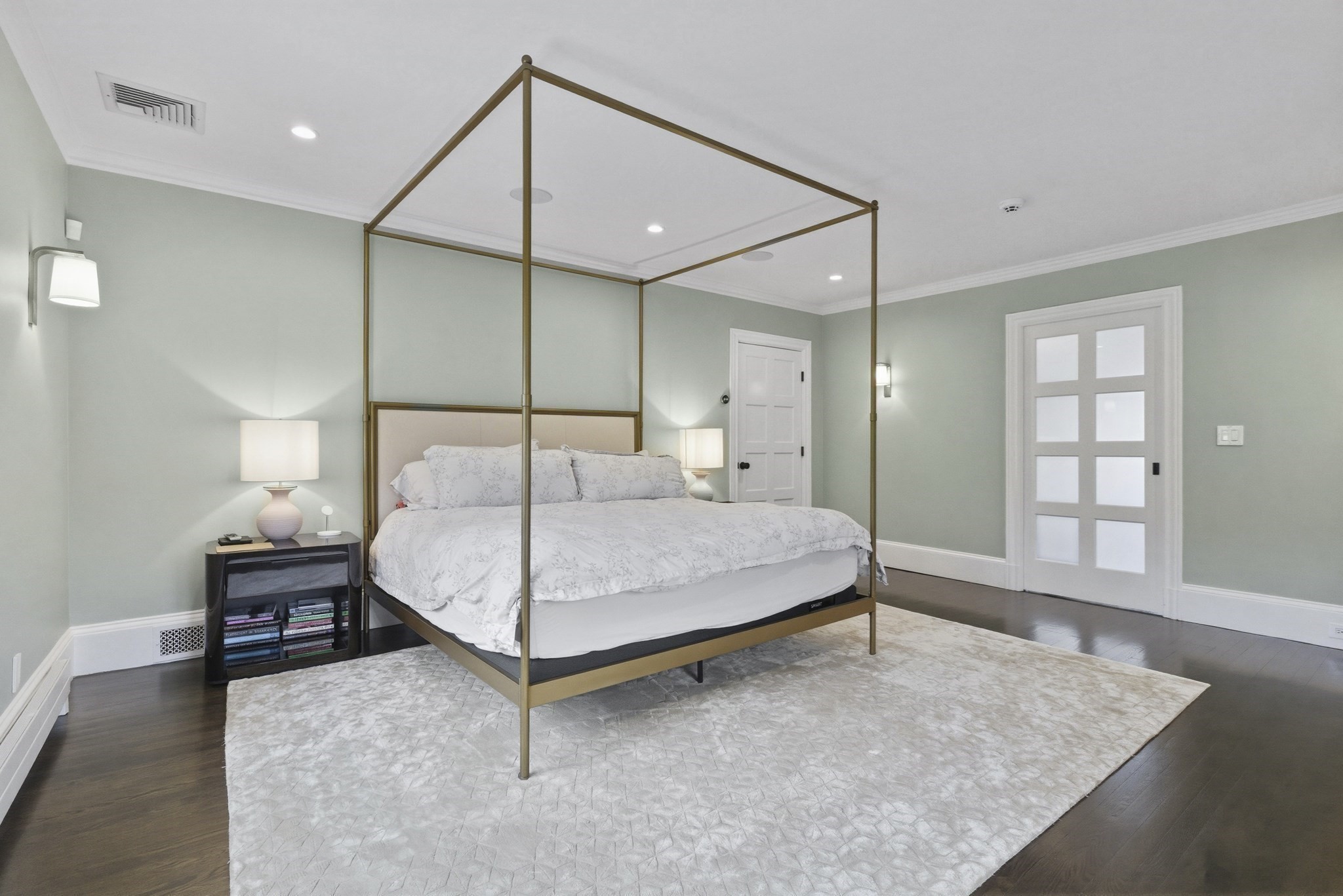 98 Carlton St, Brookline, MA 02446 - Image 22