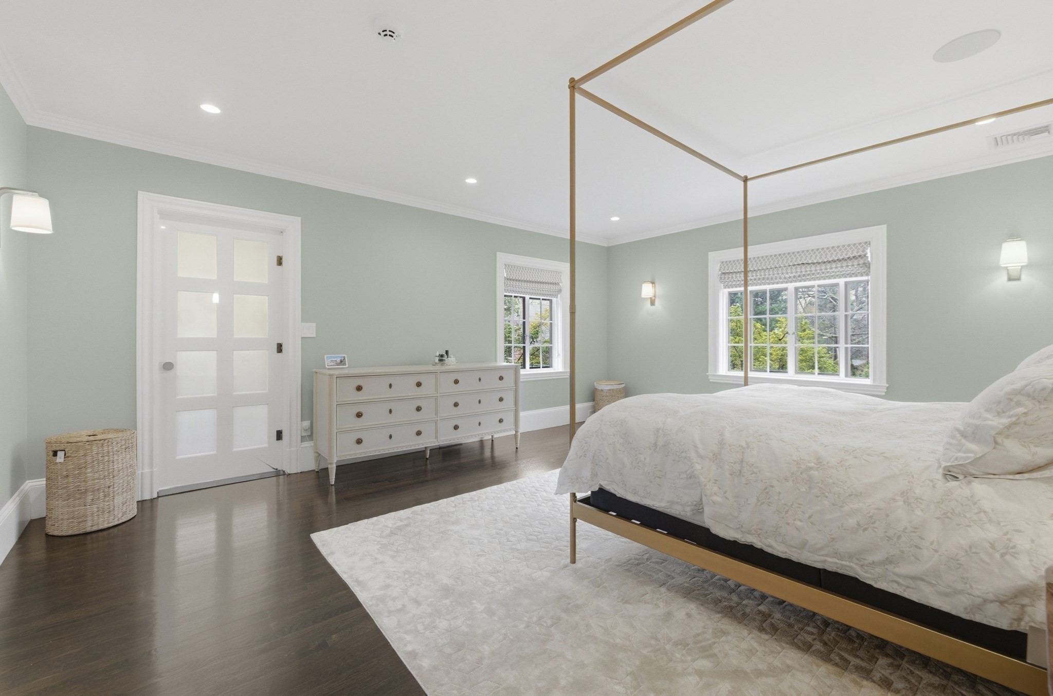 98 Carlton St, Brookline, MA 02446 - Image 23