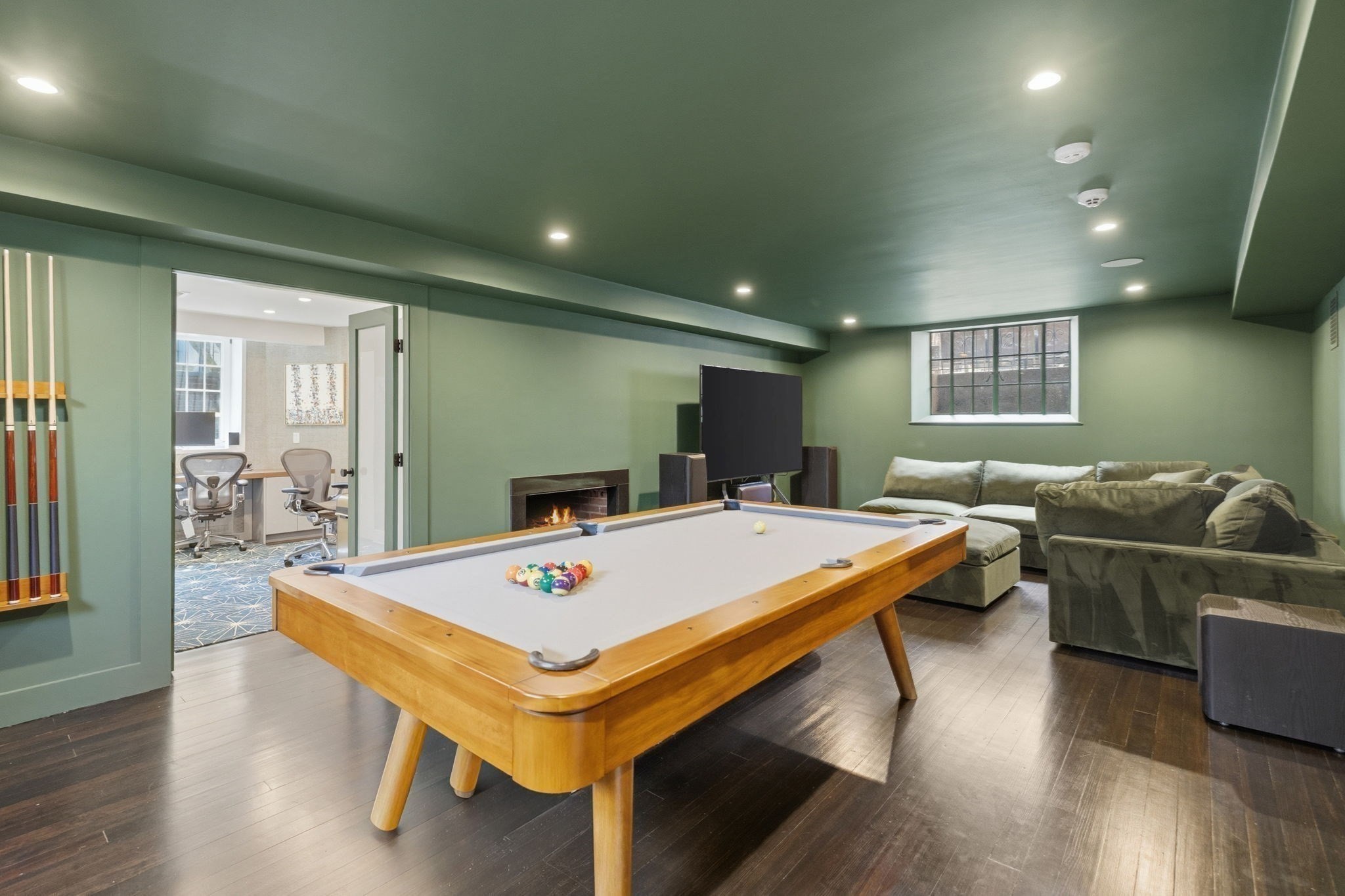 98 Carlton St, Brookline, MA 02446 - Image 29