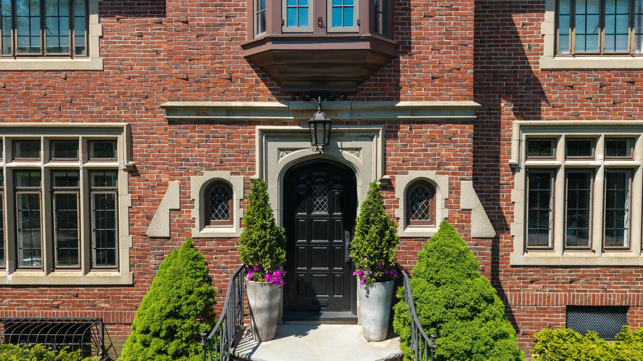 98 Carlton St, Brookline, MA 02446 - Image 37