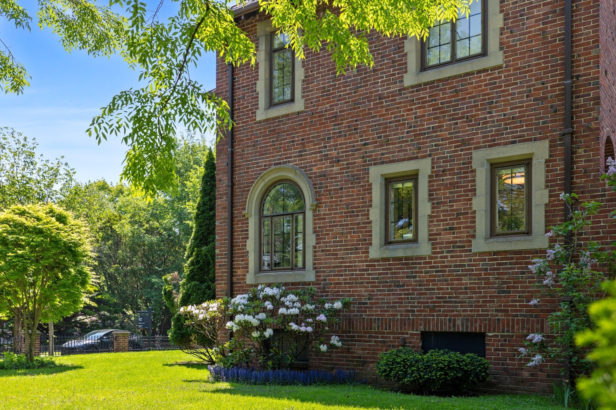 98 Carlton St, Brookline, MA 02446 - Image 38