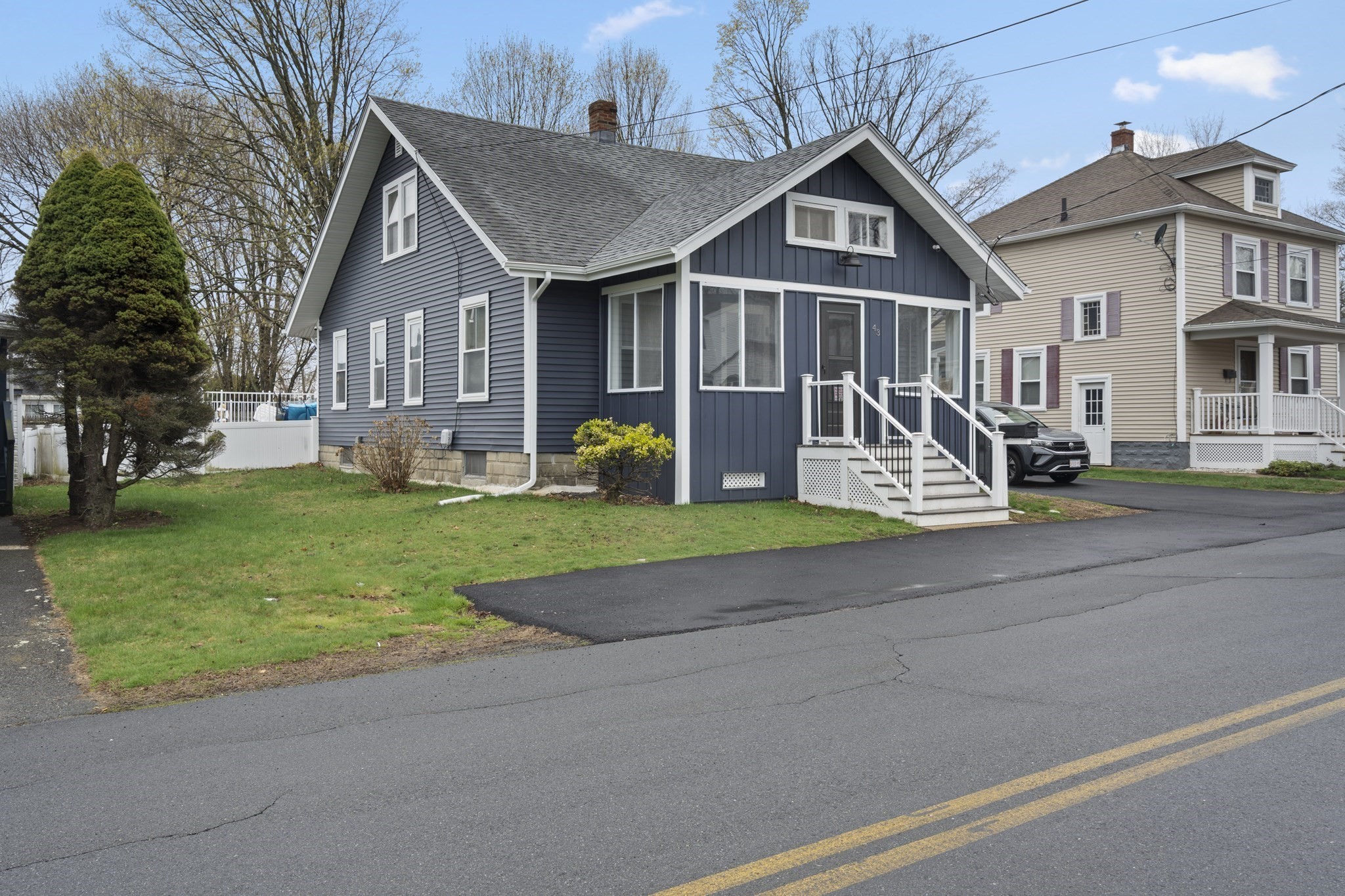 43 Brown St, Haverhill, MA 01830