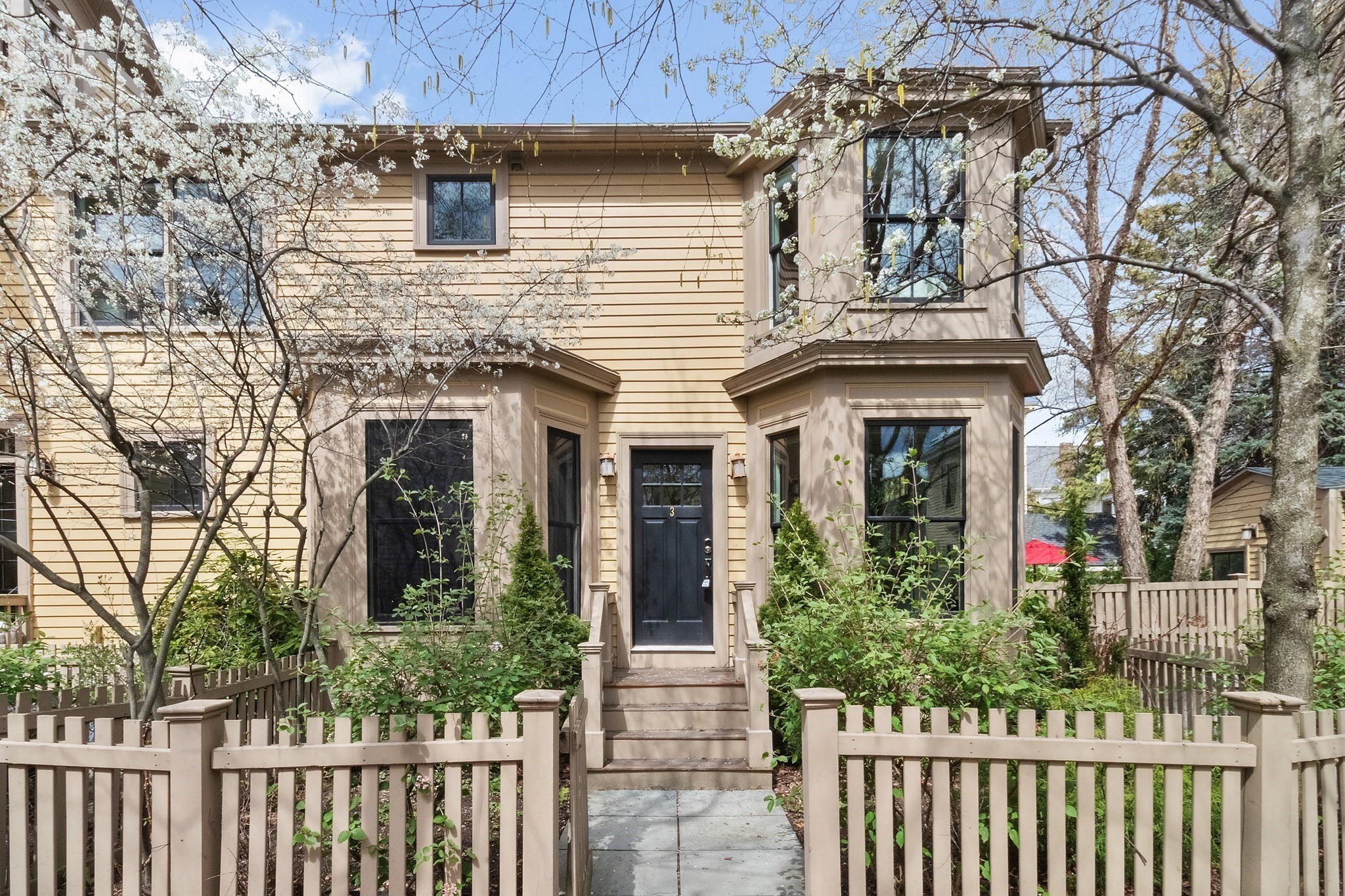 17 Perry St Unit 3, Cambridge, MA 02139