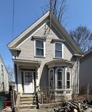 118 Bartlett Street, Lowell, MA 01852