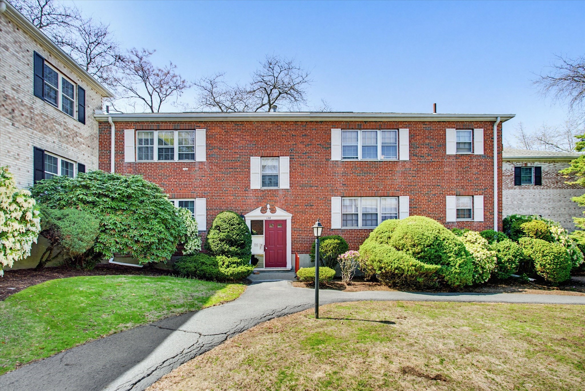 128 Lake Shore Rd. Unit 1, Boston College, Boston, MA 02135