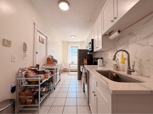 8 Ransom Rd, Apt 8
