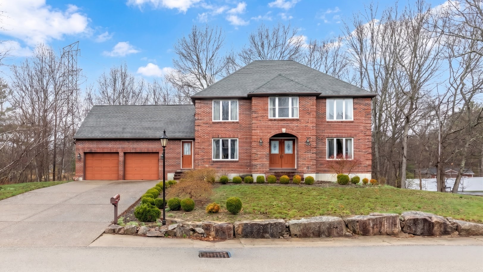 20 Teaberry Ln Unit 1, Braintree, MA 02184