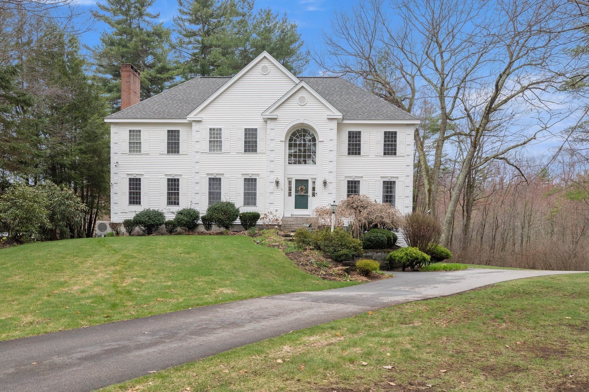 26 Greenfield Dr, Plaistow, NH 03865