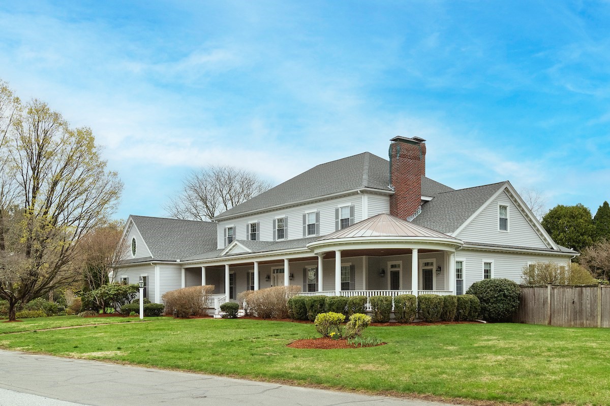 7 Burnham Rd, Lexington, MA 02420