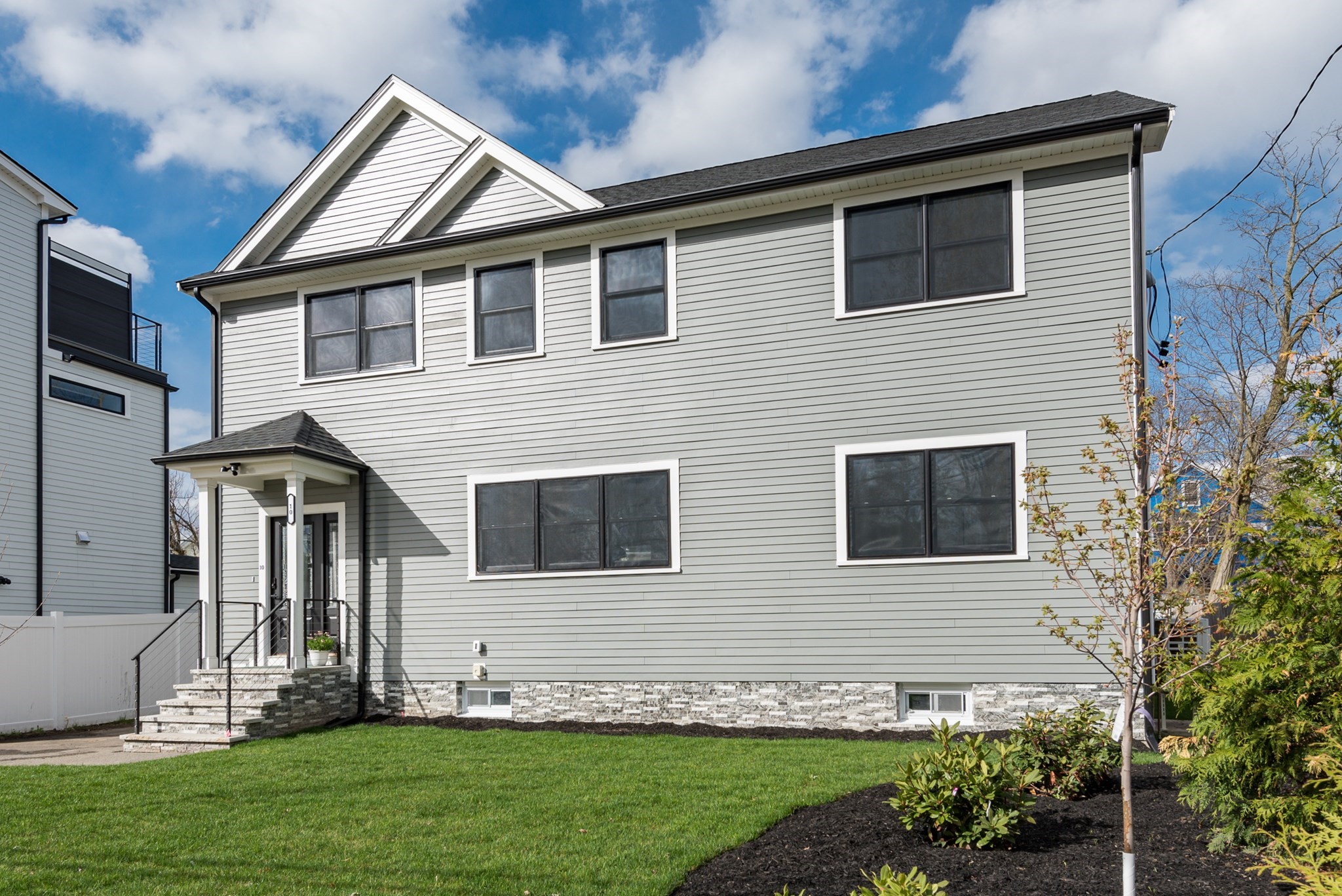 10 Gordon Rd, Arlington, MA 02474